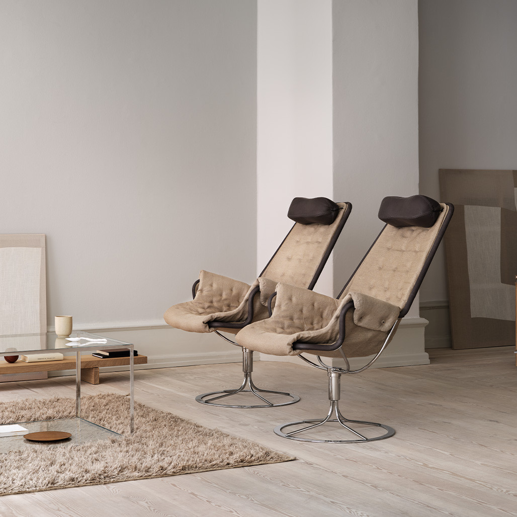 Shop the Iconic Jetson Match Chair – DUXIANA | DUXIANA