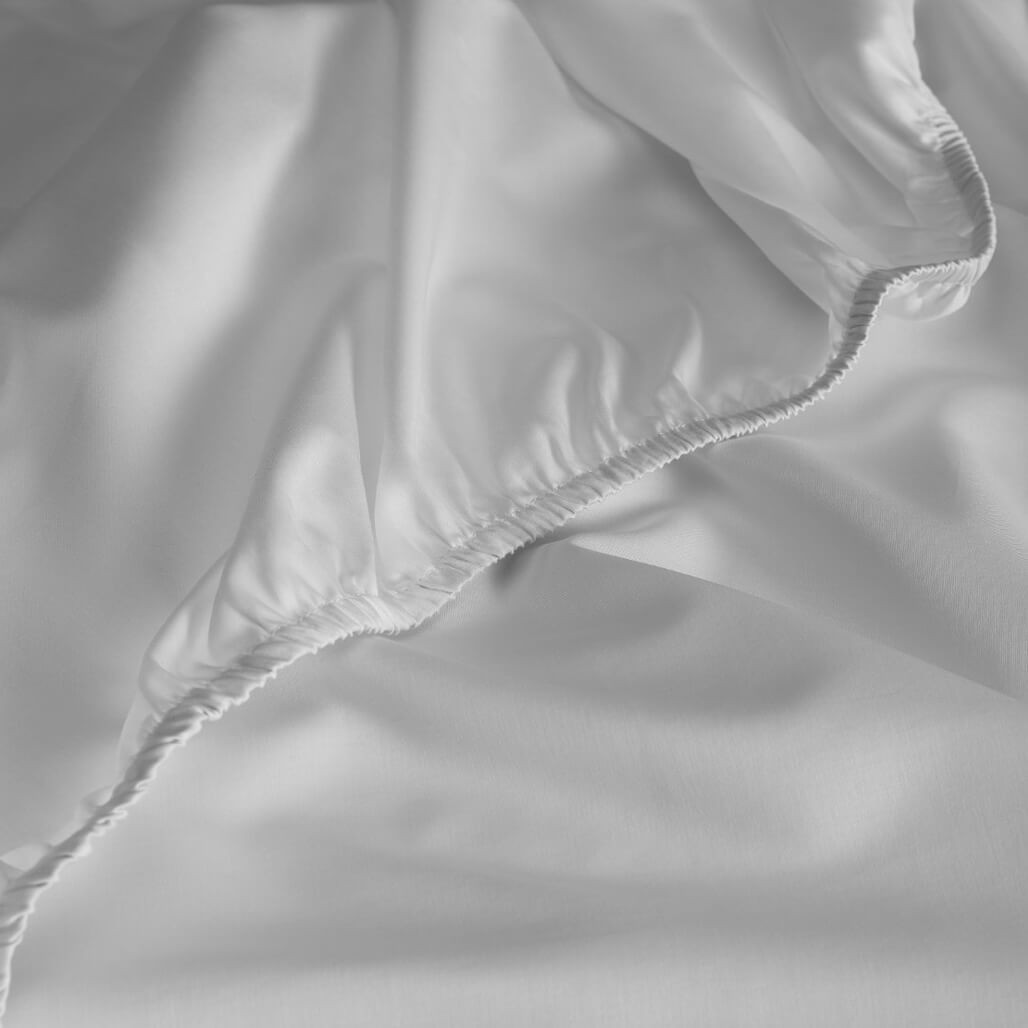 DUXIANA Essentials - Sateen, fitted sheet, detail