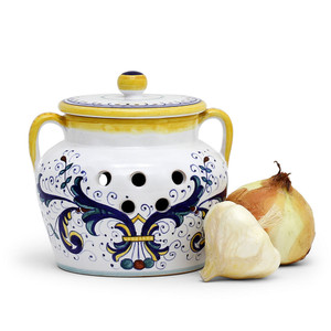 Italian Ceramic Garlic Keeper with Handles- Ricco