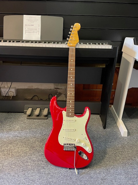 Fender MADE IN JAPAN TRADITIONAL 50S TELECASTER / Butterscotch Blonde Fender MIJ Traditional \u002760s Stratocaster in Sonic Blue - Guitar