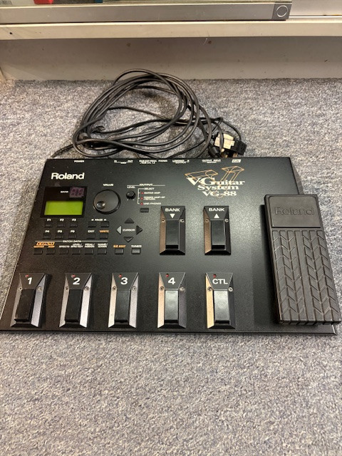 Roland VG-88 V Virtual Guitar Pedal Second Hand