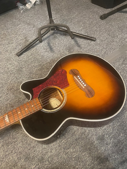 Epiphone J-200 EC Studio Parlor Electro Acoustic Guitar Vintage Sunburst Second Hand Epiphone J-200 EC Studio Parlor Electro Acoustic Guitar Vintage Sunburst Second Hand