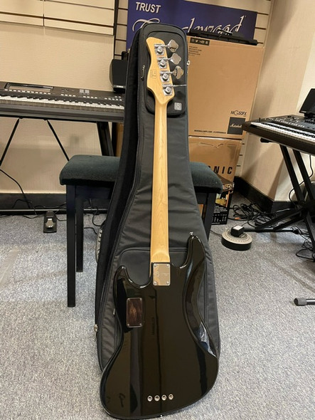 Marcus Miller V3 4 String Bass in Black Second Hand