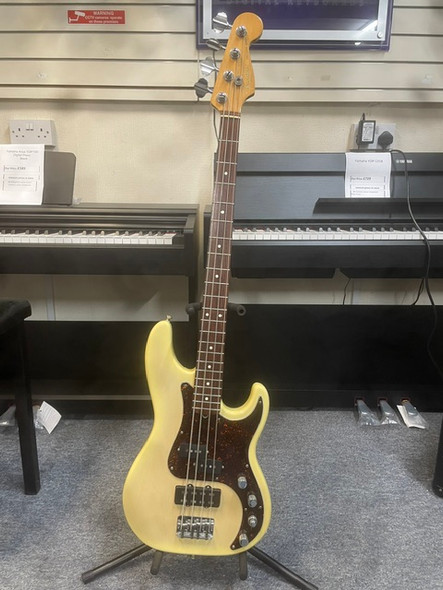 Fender USA 1996 Deluxe P Bass Second Hand