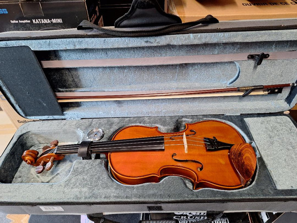 Second Hand Stentor Student 1 Violin Full Size With Ugraded Case And Bow