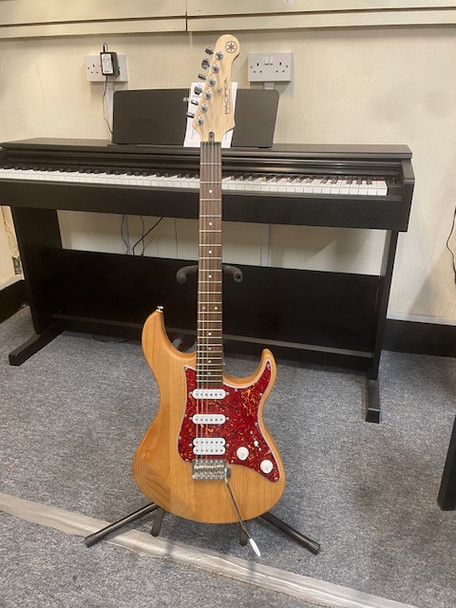 Yamaha PAC112J Pacifica Electric Guitar Second Hand