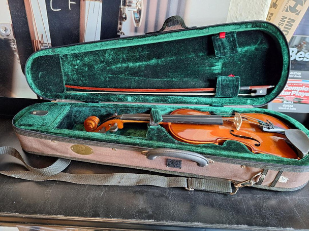 Second Hand Stentor Student 1/2 Size Violin Outfit