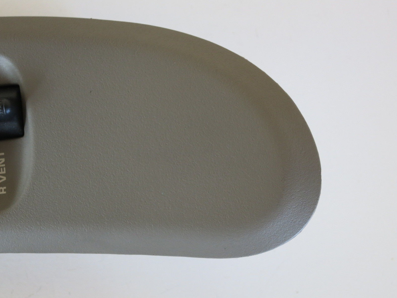 01 02 03 DODGE CARAVAN BEZEL DRIVERS SIDE LEFT MASTER WINDOW SWITCH OEM M6475