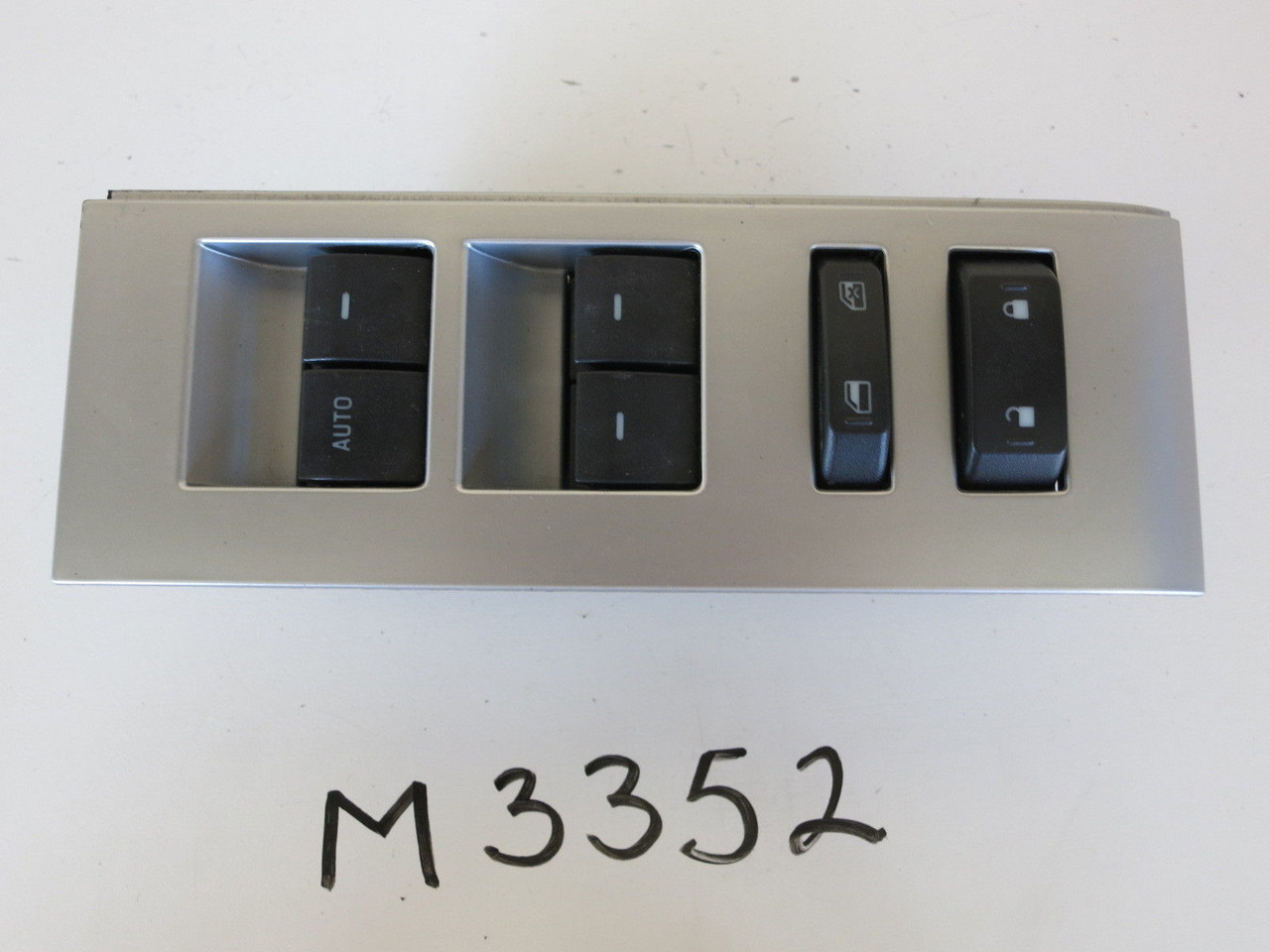 08 09 10 MOUNTAINEER BEZEL TRIM DRIVERS SIDE LEFT MASTER WINDOW SWITCH OEM M3352