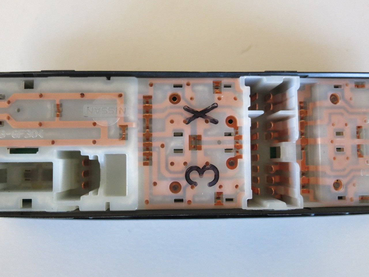 11 12 13 14 15 ROGUE BEZEL TRIM DRIVERS SIDE LEFT MASTER WINDOW SWITCH OEM M5965 11 12 13 14 15 ROGUE BEZEL TRIM DRIVERS SIDE LEFT MASTER WINDOW SWITCH OEM M5965