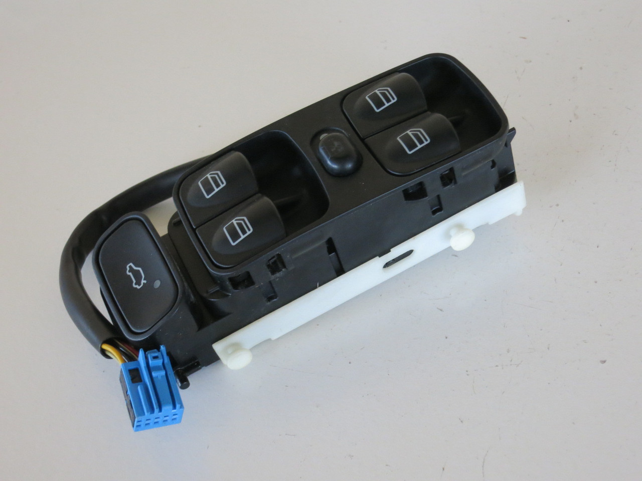 01-05 Mercedes Benz C240 C320 Drivers Side Left Master Window Switch OEM