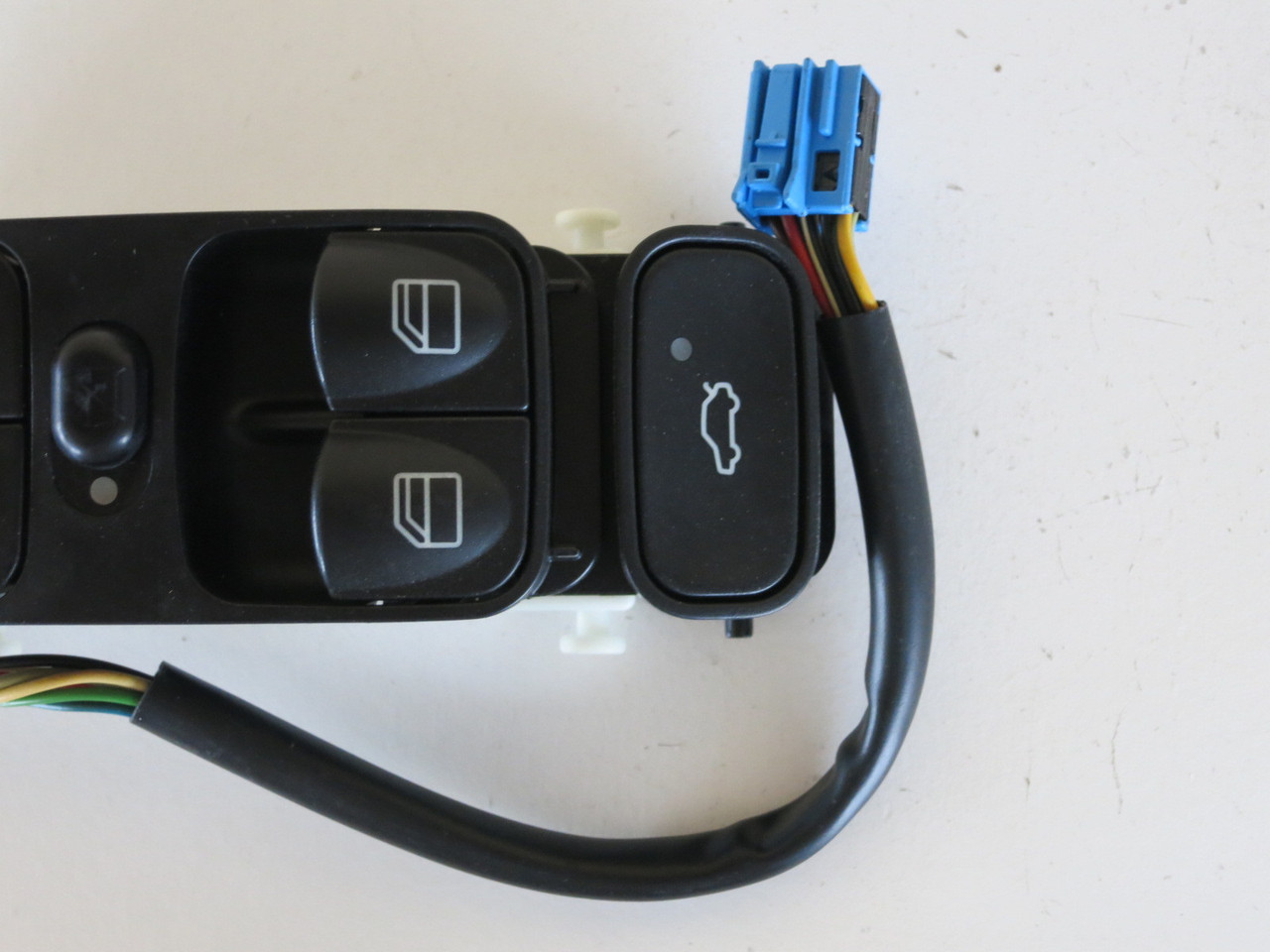 01-05 Mercedes Benz C240 C320 Drivers Side Left Master Window Switch OEM