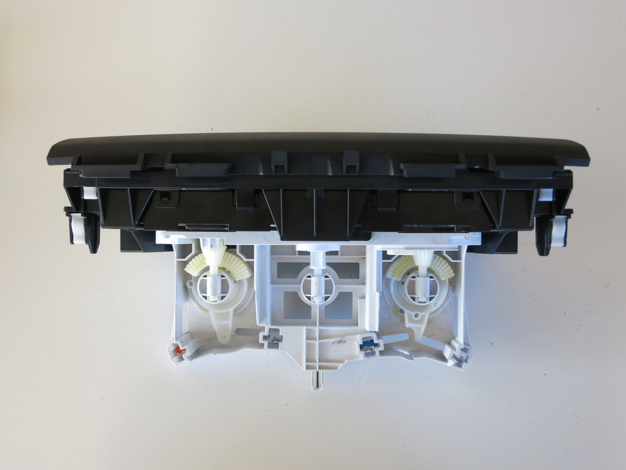 14 15 Mazda 3 Climate Control Panel Temperature Unit A/C Heater