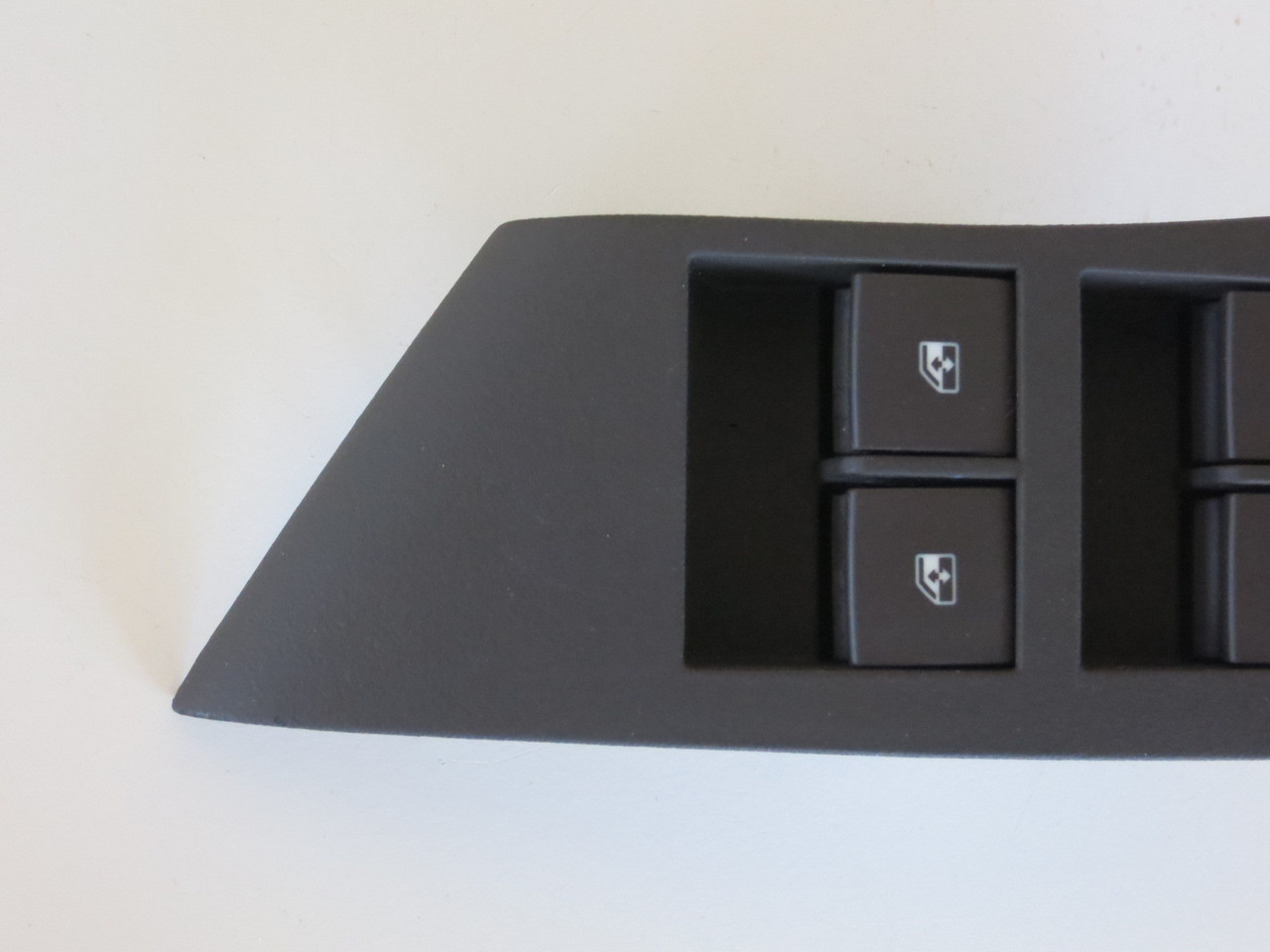 15 16 17 Buick Verano Drivers Side Left Master Window Switch OEM 15 16 17 Buick Verano Drivers Side Left Master Window Switch OEM