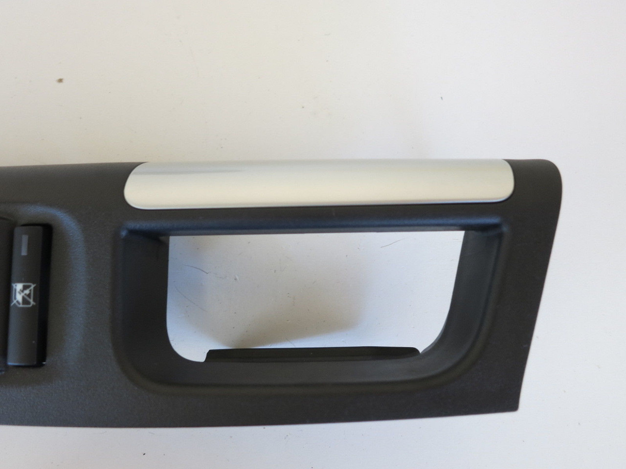 14 FORD FOCUS "BEZEL TRIM" DRIVERS SIDE LEFT MASTER WINDOW SWITCH OEM M4817 14 FORD FOCUS "BEZEL TRIM" DRIVERS SIDE LEFT MASTER WINDOW SWITCH OEM M4817