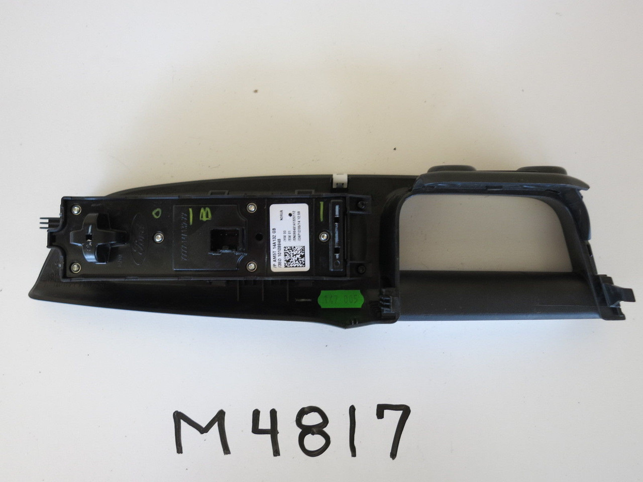 14 FORD FOCUS "BEZEL TRIM" DRIVERS SIDE LEFT MASTER WINDOW SWITCH OEM M4817 14 FORD FOCUS "BEZEL TRIM" DRIVERS SIDE LEFT MASTER WINDOW SWITCH OEM M4817