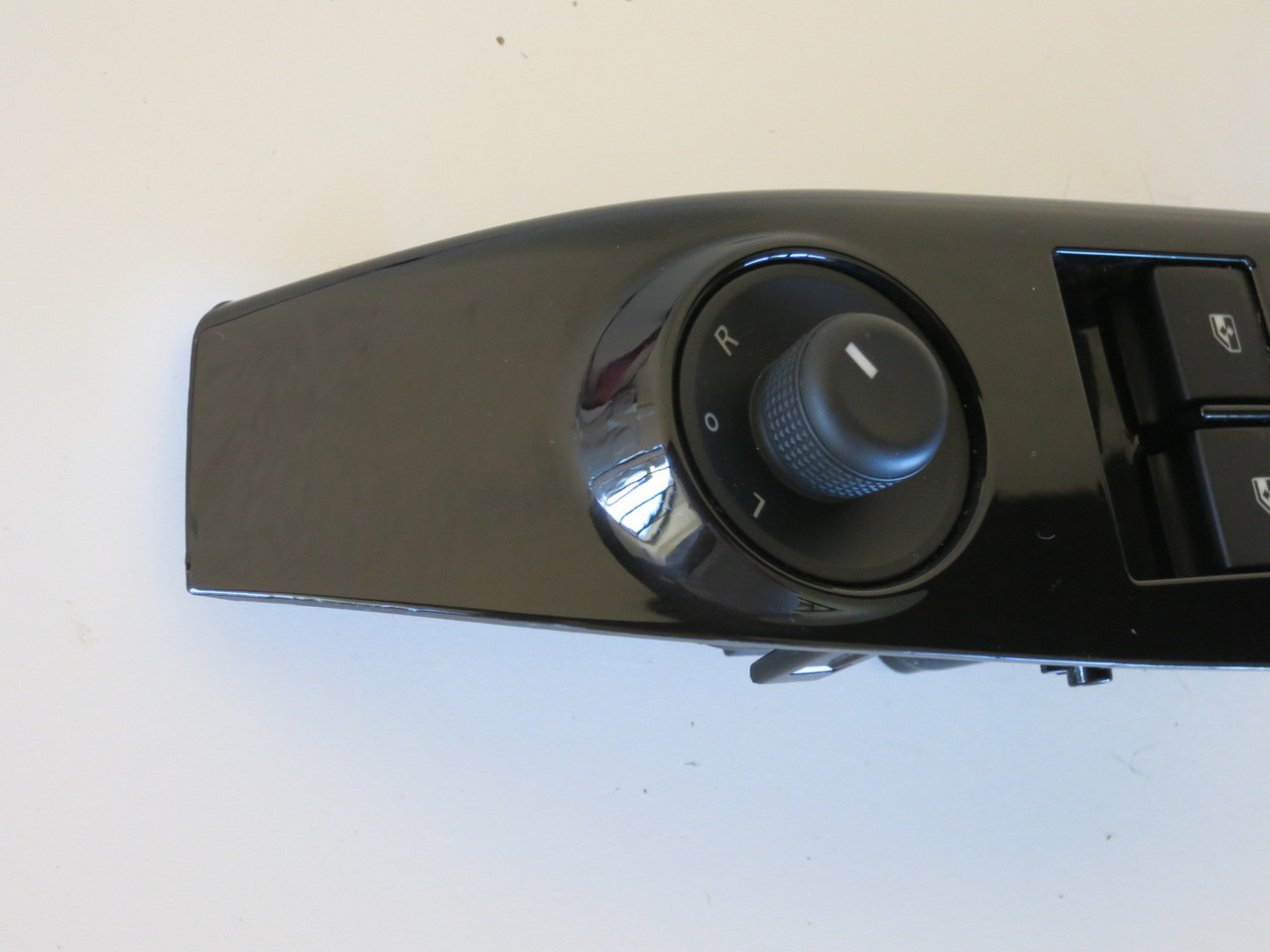 14 15 16 Buick Regal Drivers Side Left Master Window Switch OEM 14 15 16 Buick Regal Drivers Side Left Master Window Switch OEM