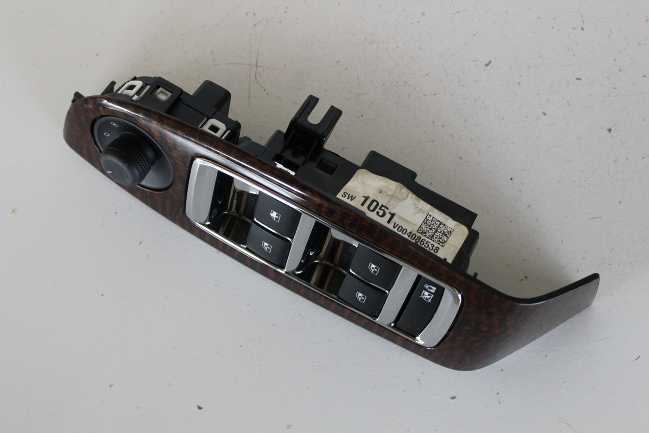 13 Chevy Malibu Drivers Side Left Master Window Switch OEM 13 Chevy Malibu Drivers Side Left Master Window Switch OEM