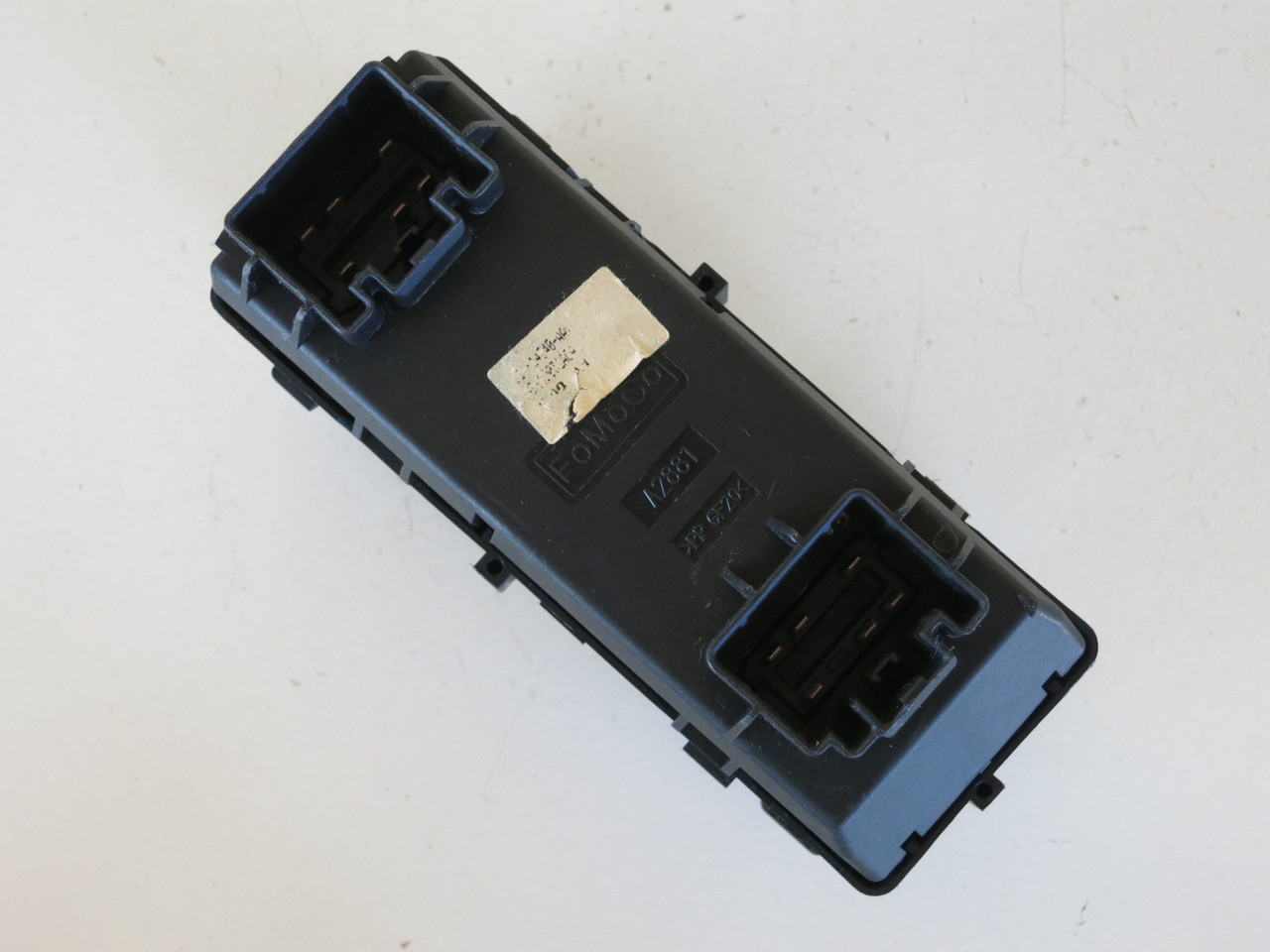08 09 10 Ford Explorer Drivers Side Left Master Window Switch OEM