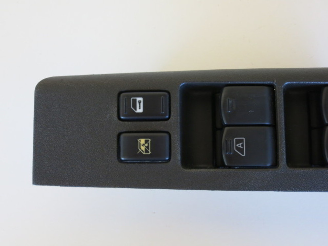 05 06 Nissan Xterra Drivers Side Left Master Window Switch OEM
