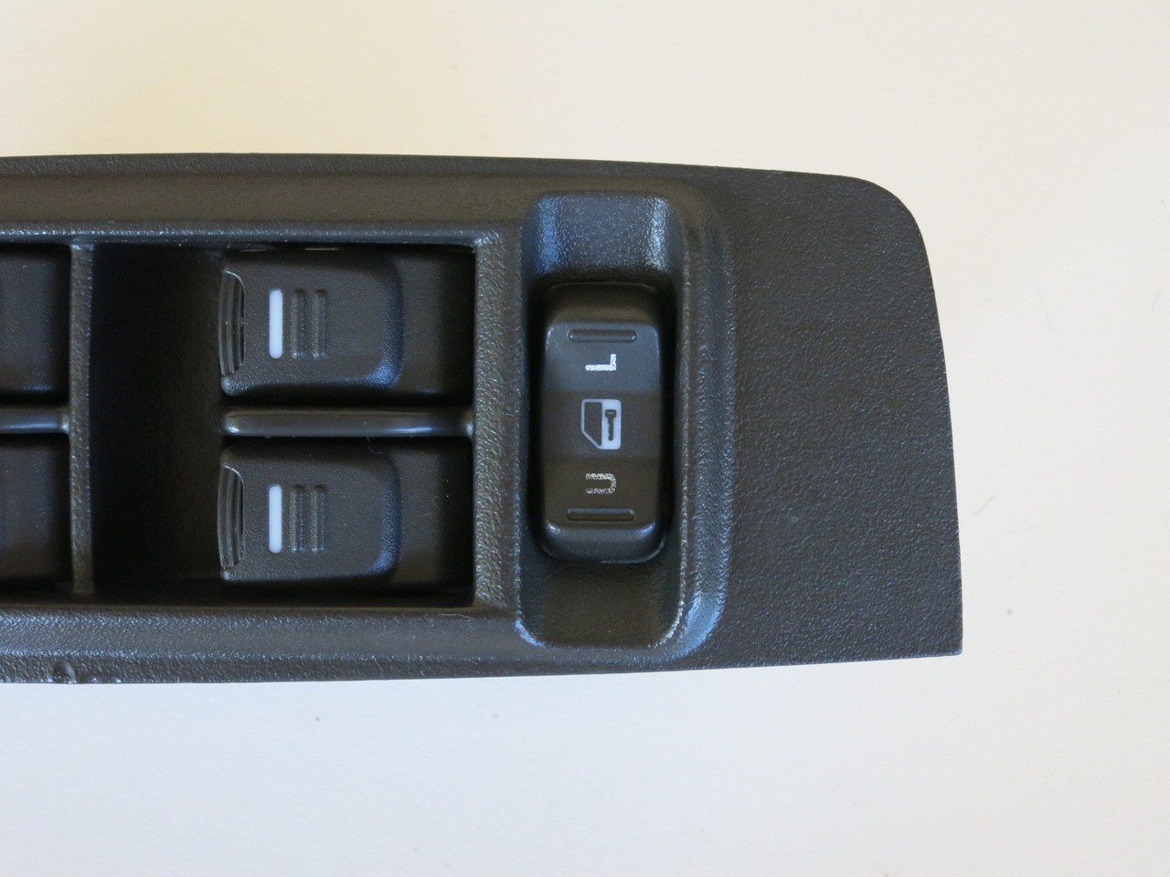 04-12 Gmc Canyon Drivers Side Left Master Window Switch OEM
