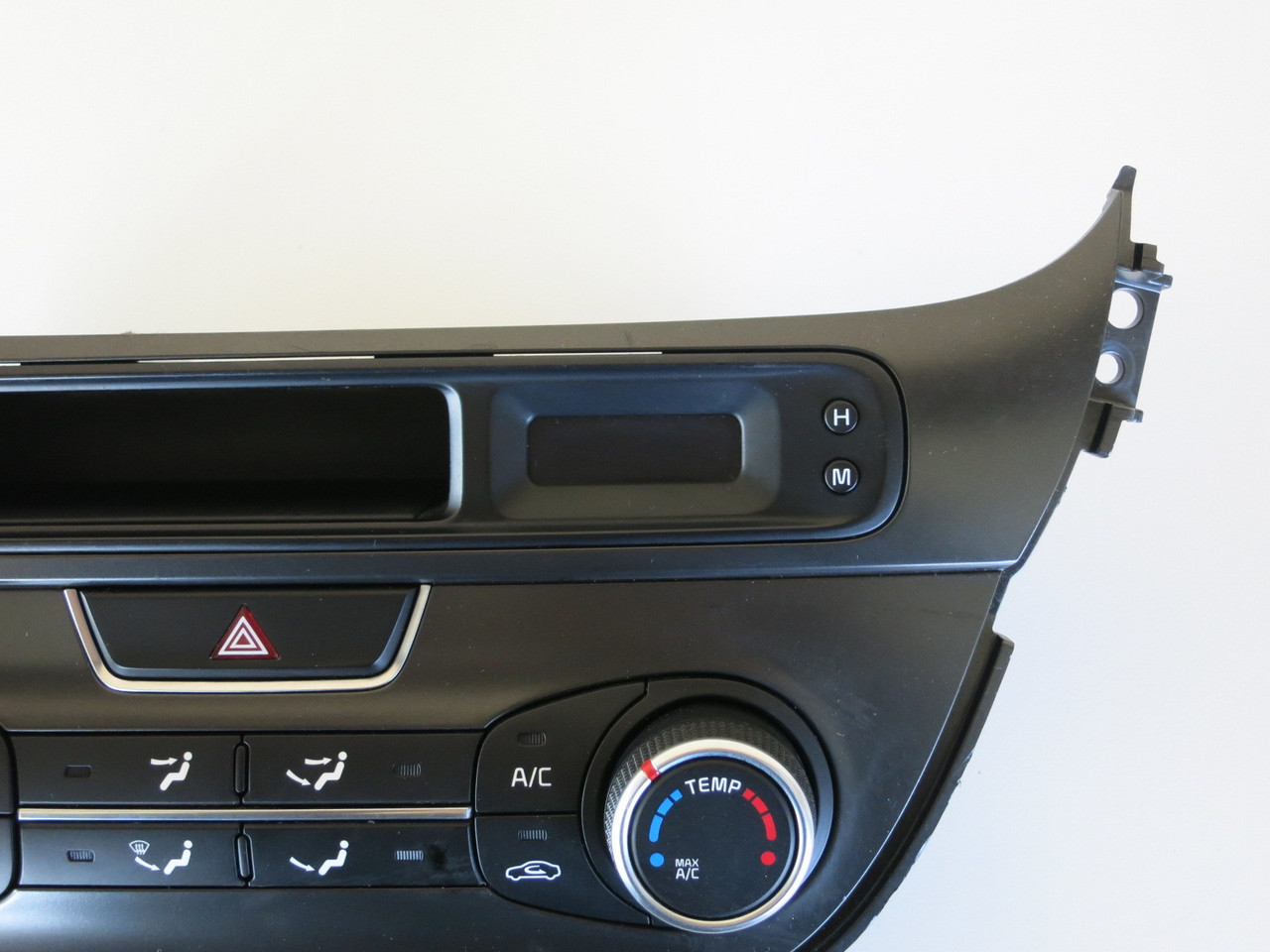 14 15 Kia Optima Climate Control Panel Temperature Unit A/C Heater 14 15 Kia Optima Climate Control Panel Temperature Unit A/C Heater