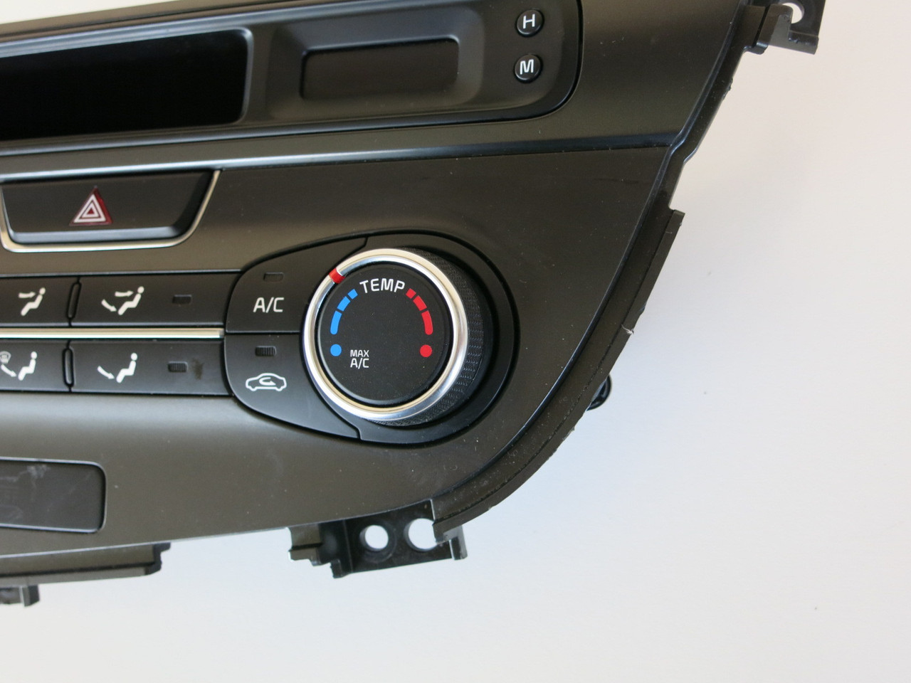14 15 Kia Optima Climate Control Panel Temperature Unit A/C Heater 14 15 Kia Optima Climate Control Panel Temperature Unit A/C Heater