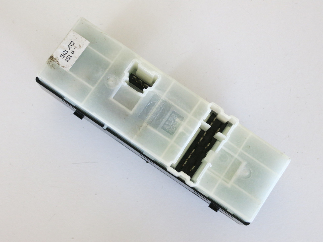11 12 Infiniti G25 Drivers Side Left Master Window Switch OEM 11 12 Infiniti G25 Drivers Side Left Master Window Switch OEM