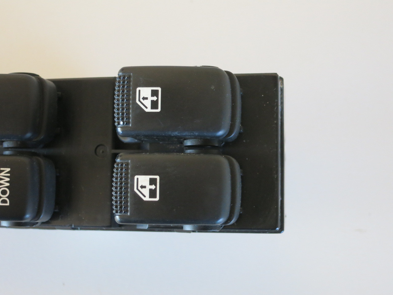 05 06 07 08 09 Hyundai Tucson Drivers Side Left Master Window Switch OEM