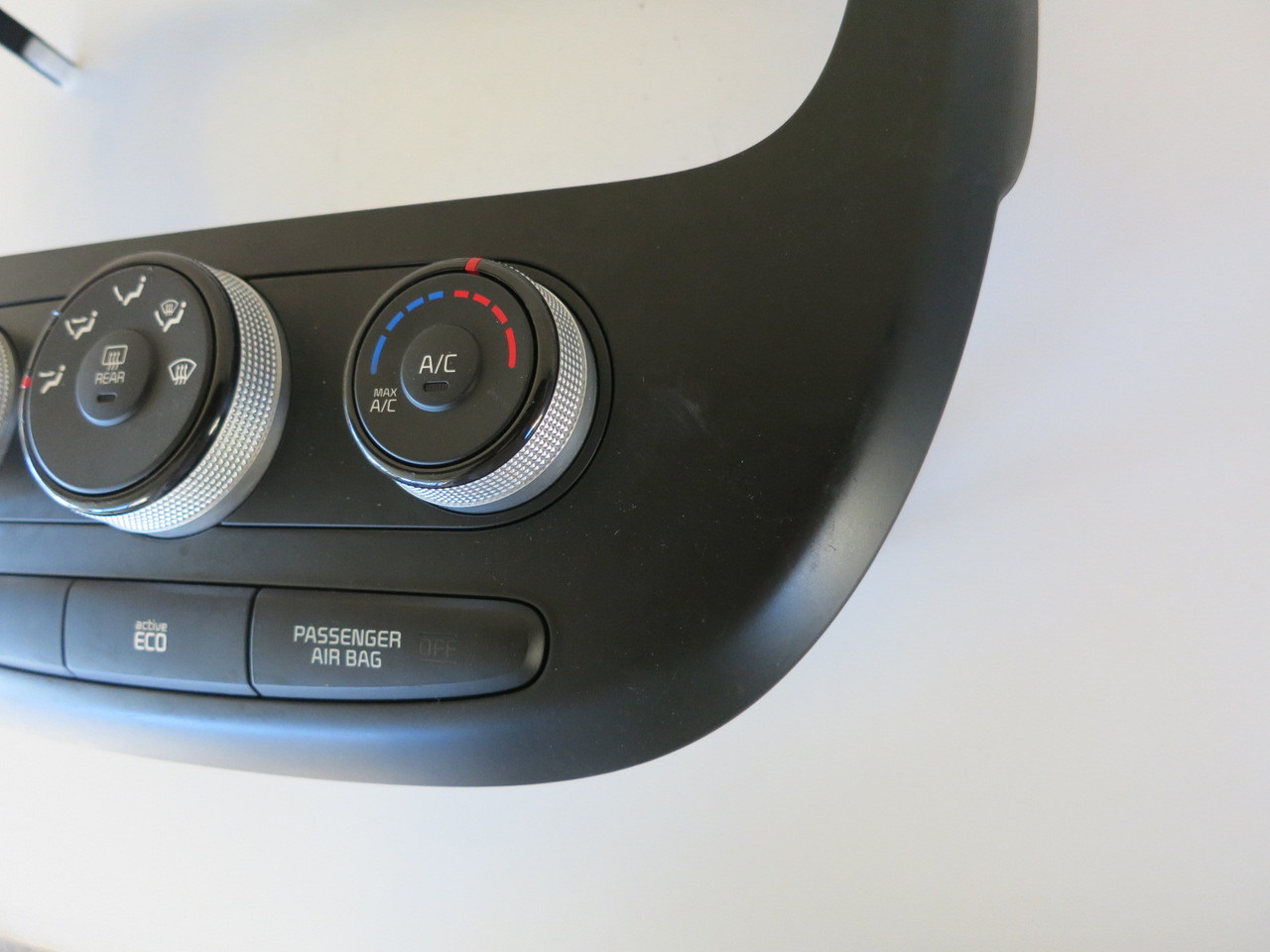 14 15 16 Kia Soul Climate Control Panel Temperature Unit A/C Heater 14 15 16 Kia Soul Climate Control Panel Temperature Unit A/C Heater