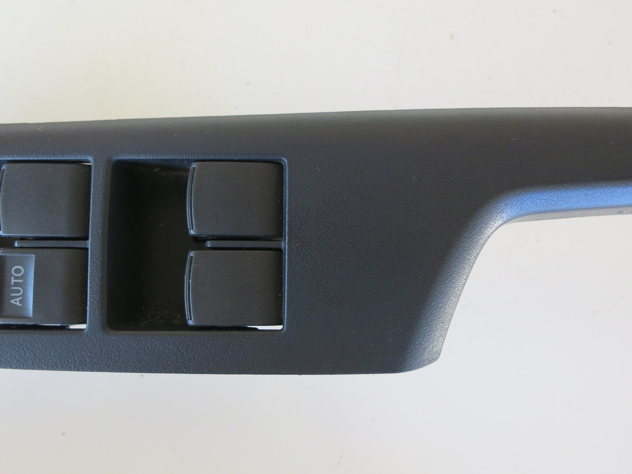 09 10 11 12 13 14 Toyota Matrix Drivers Side Left Master Window Switch OEM