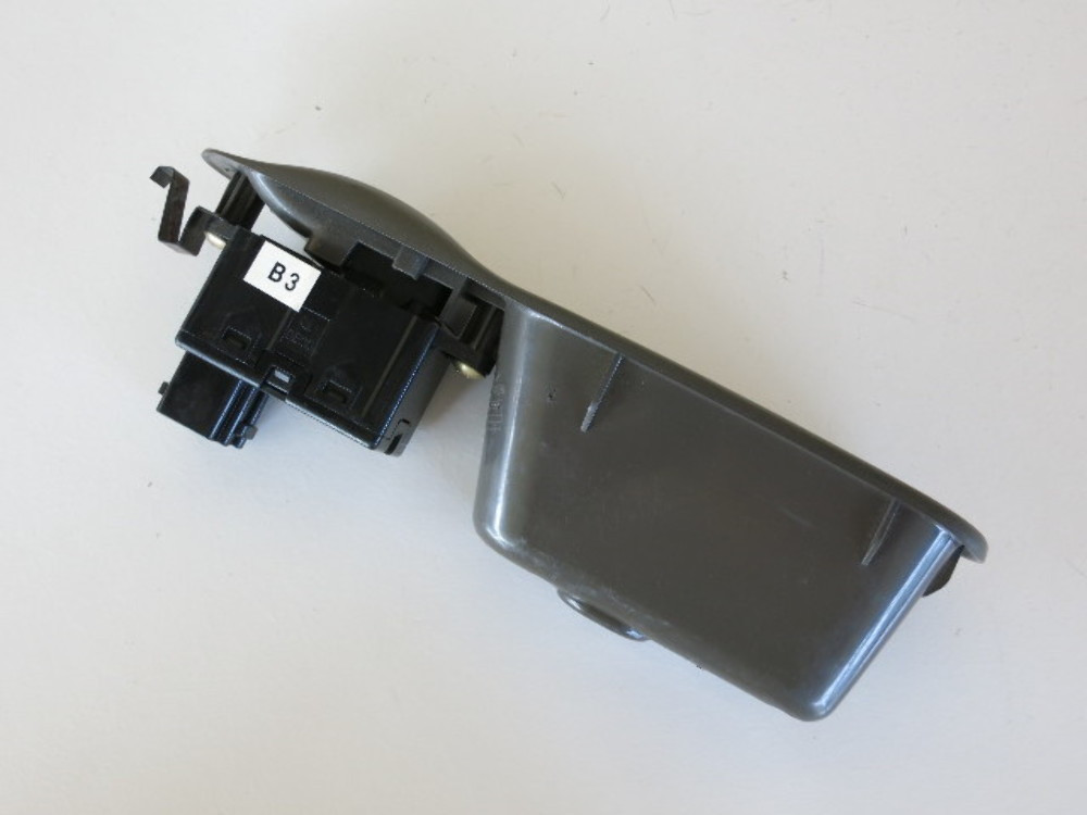 97 98 99 00 01 02 Daewoo Leganza Rear Passenger Window Switch OEM