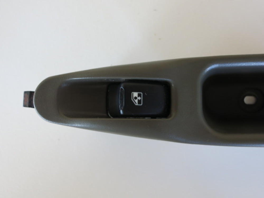 97 98 99 00 01 02 Daewoo Leganza Rear Passenger Window Switch OEM