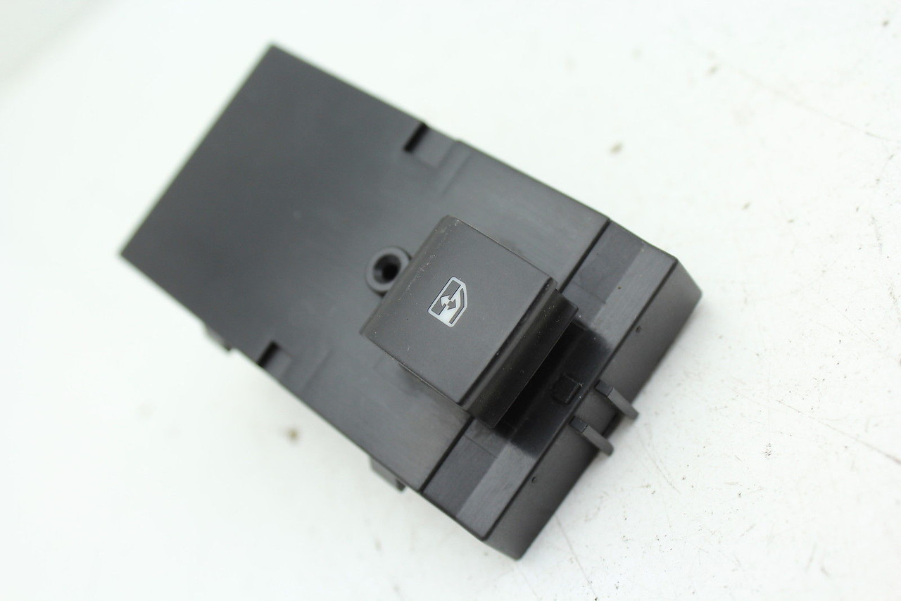 13 14 CADILLAC XTS RIGHT PASSENGER SIDE FRONT POWER WINDOW SWITCH TM3925 13 14 CADILLAC XTS RIGHT PASSENGER SIDE FRONT POWER WINDOW SWITCH TM3925