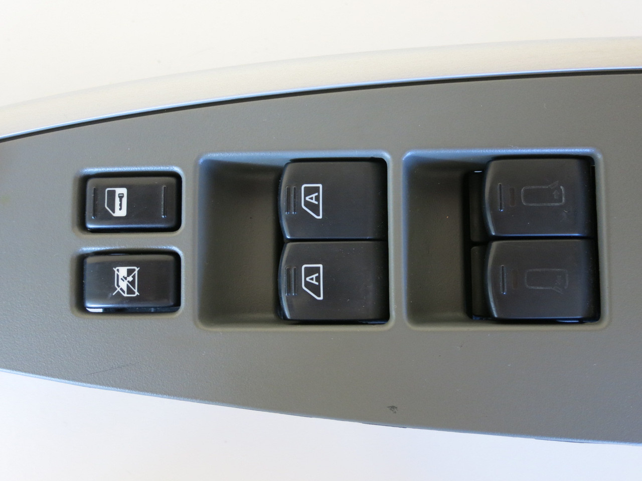 04 05 06 07 08 09 Nissan Quest Drivers Side Left Master Window Switch OEM