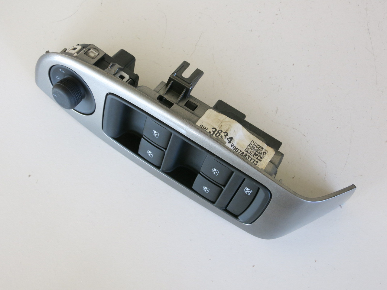 14 15 16 Chevy Malibu Drivers Side Left Master Window Switch OEM 14 15 16 Chevy Malibu Drivers Side Left Master Window Switch OEM