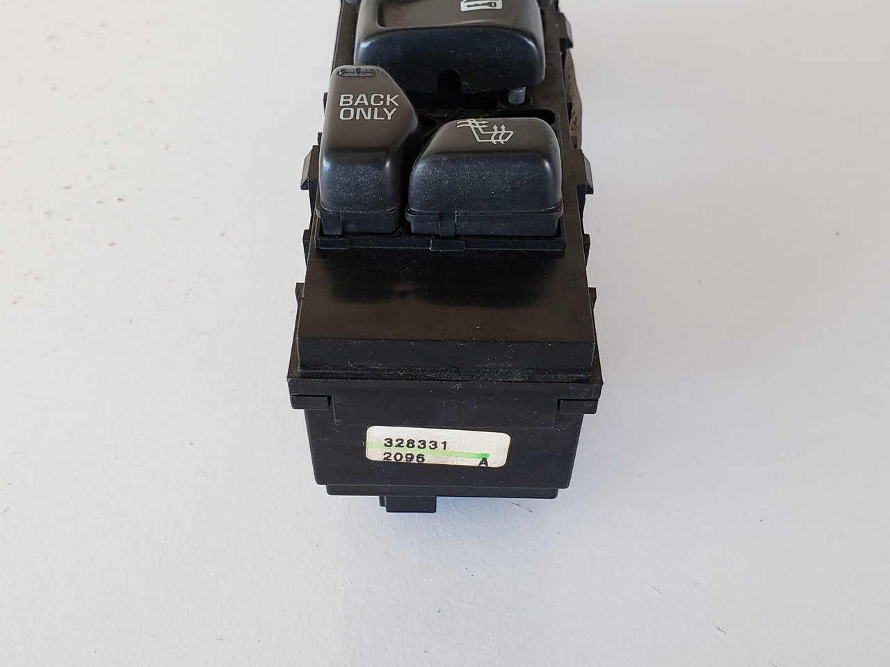 02 03 04 Chevrolet Chevy Trailblazer Drivers Side Left Master Window Switch OEM