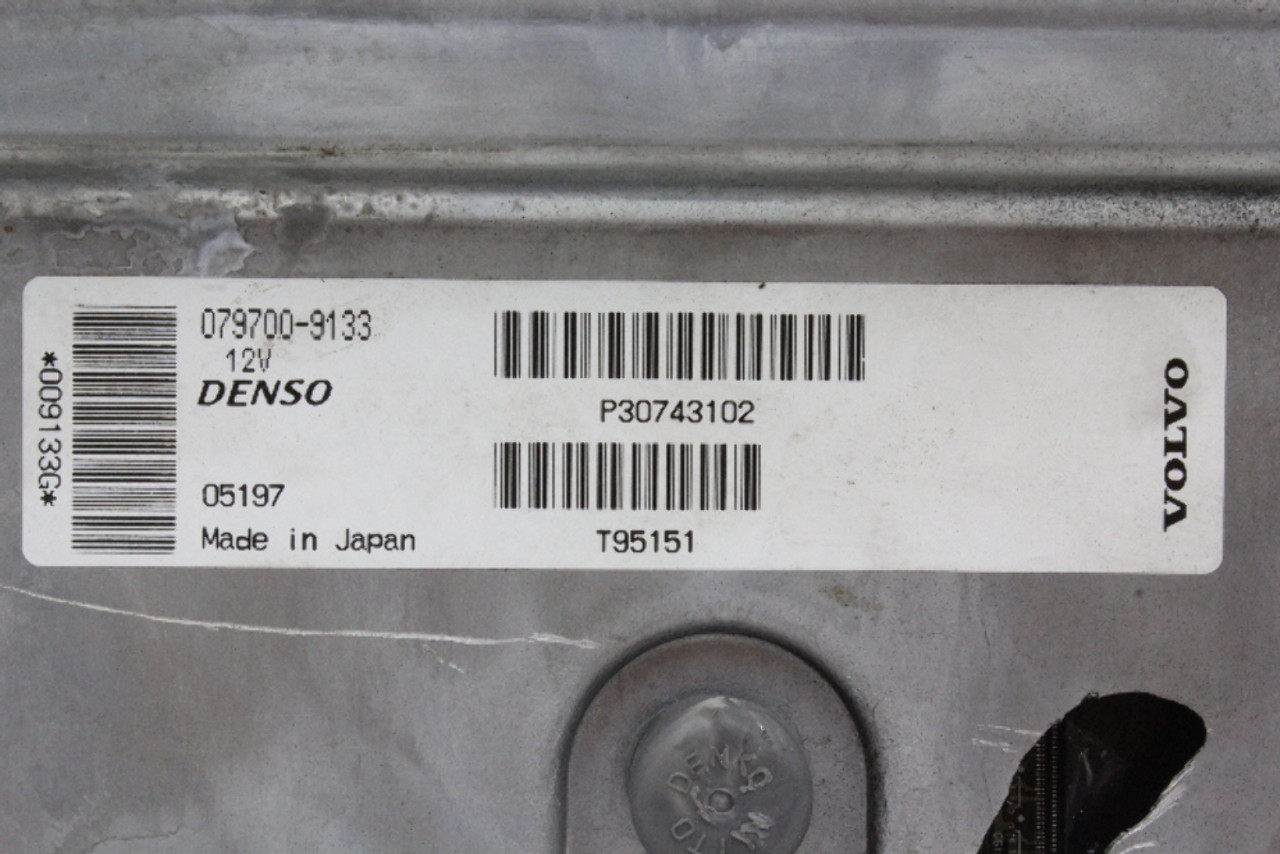 04-07 Volvo 40 50 70 Series P30743102 Computer Brain Engine Control ECU Module