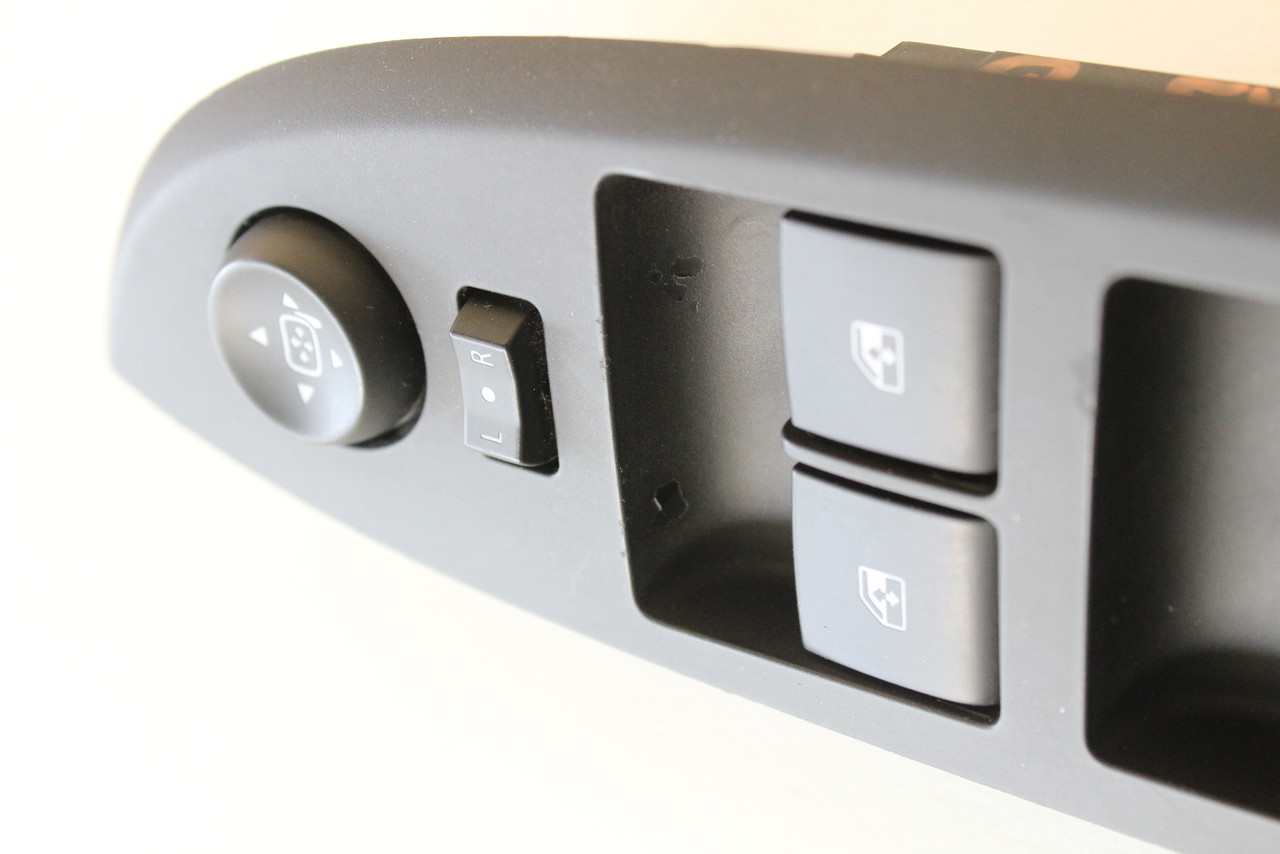 11 12 13 14 15 Chevy Volt Drivers Side Left Master Window Switch OEM 11 12 13 14 15 Chevy Volt Drivers Side Left Master Window Switch OEM