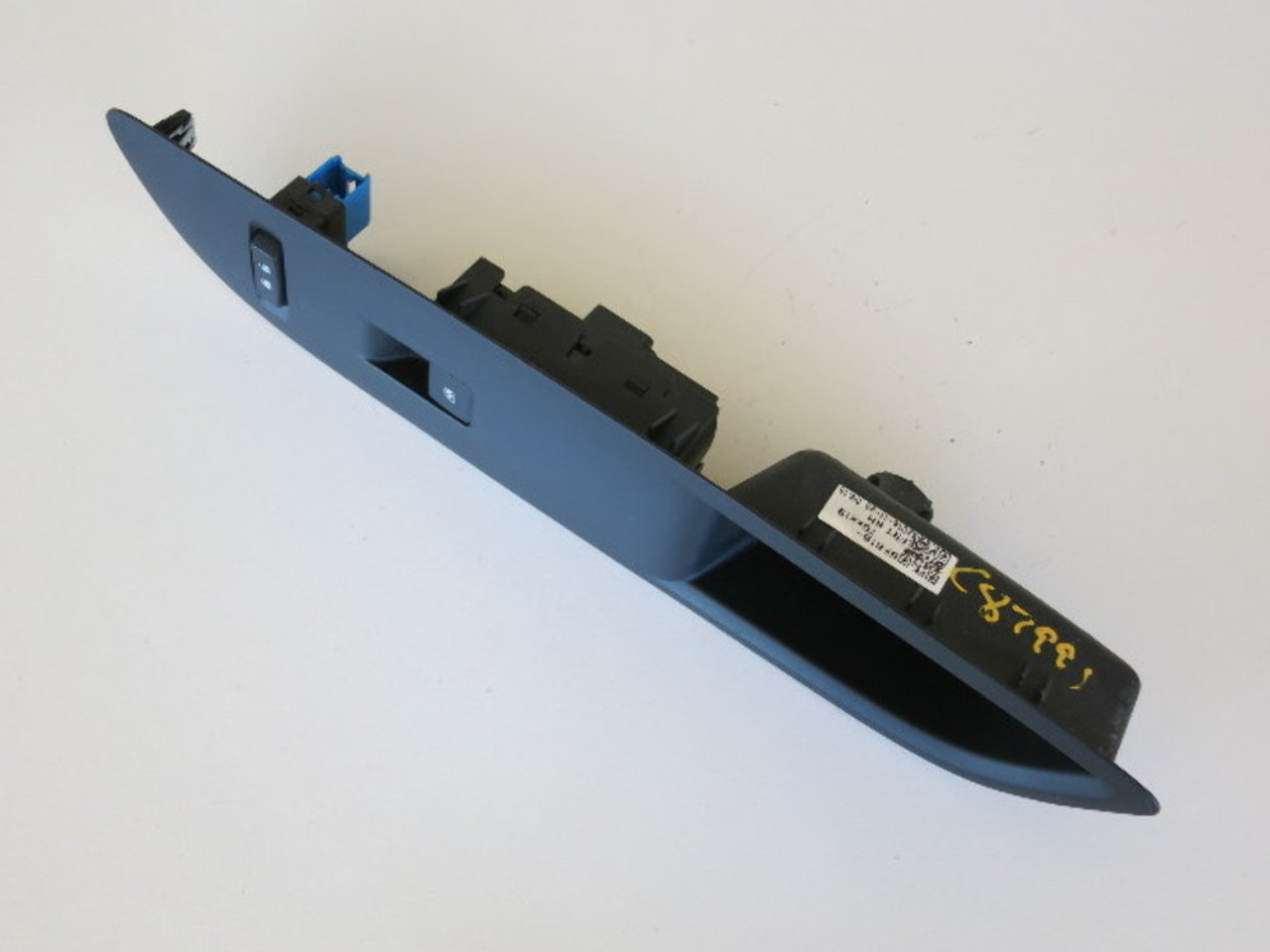 16 Buick Encore Right Front Passenger Window Switch OEM 16 Buick Encore Right Front Passenger Window Switch OEM