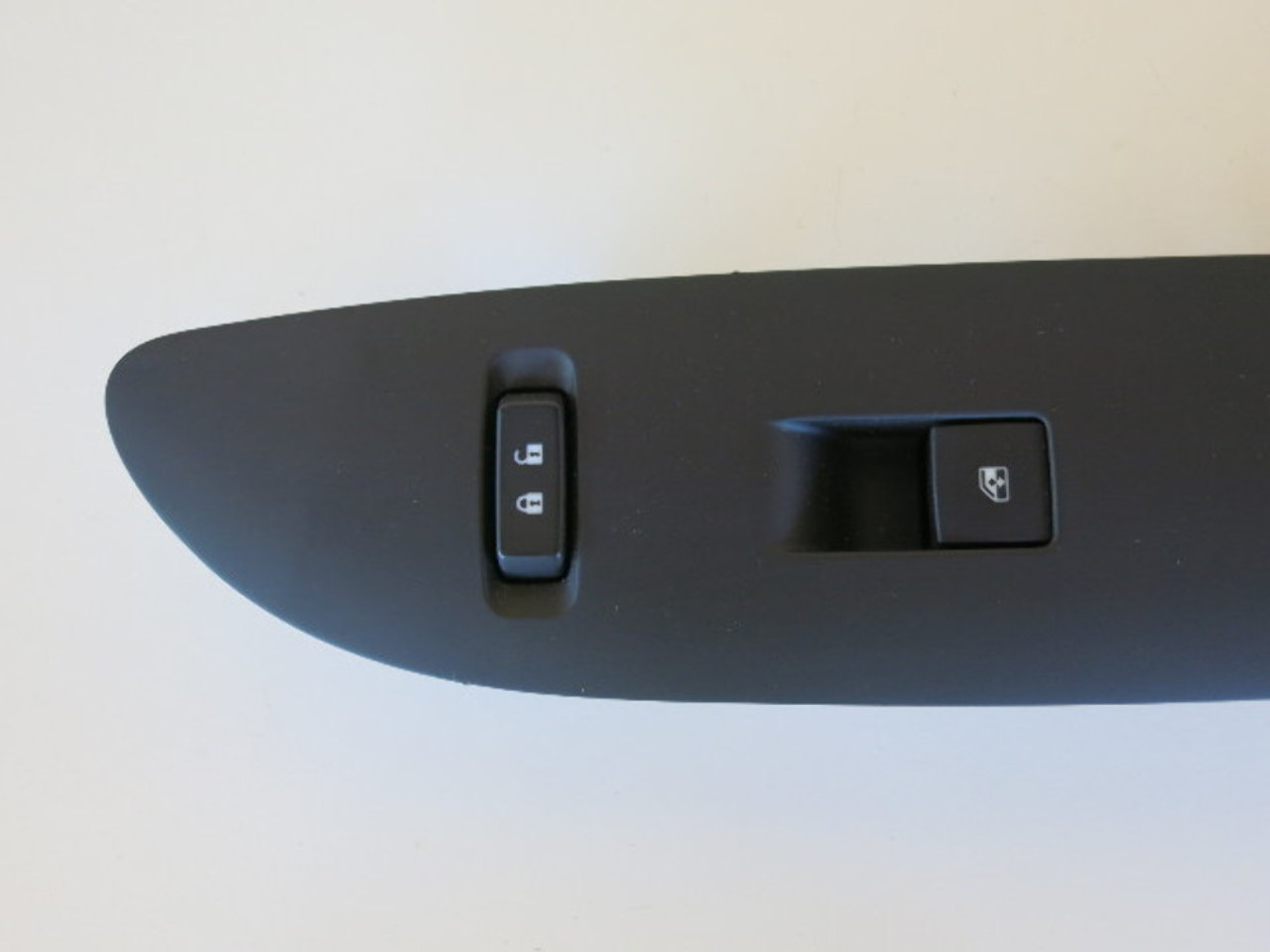 16 Buick Encore Right Front Passenger Window Switch OEM 16 Buick Encore Right Front Passenger Window Switch OEM