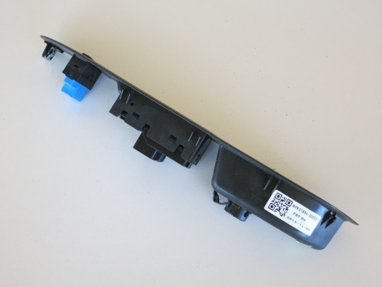 16 Buick Encore Right Front Passenger Window Switch OEM 16 Buick Encore Right Front Passenger Window Switch OEM