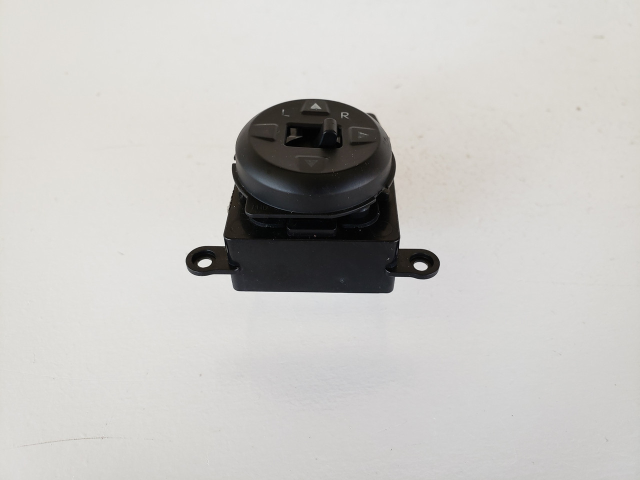 12 13 14 15 16 17 Kia Rio Drivers Side Left Master Mirror Switch OEM 12 13 14 15 16 17 Kia Rio Drivers Side Left Master Mirror Switch OEM