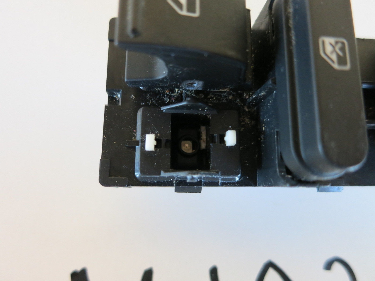 06-14 GOLF JETTA PASSAT TIGUAN DRIVERS SIDE LEFT MASTER WINDOW SWITCH OEM M1028