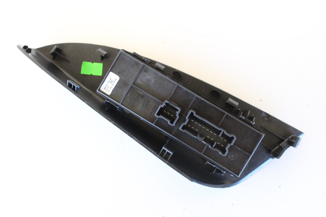 13 14 15 16 17 Nissan Sentra Drivers Side Left Master Window Switch OEM 13 14 15 16 17 Nissan Sentra Drivers Side Left Master Window Switch OEM