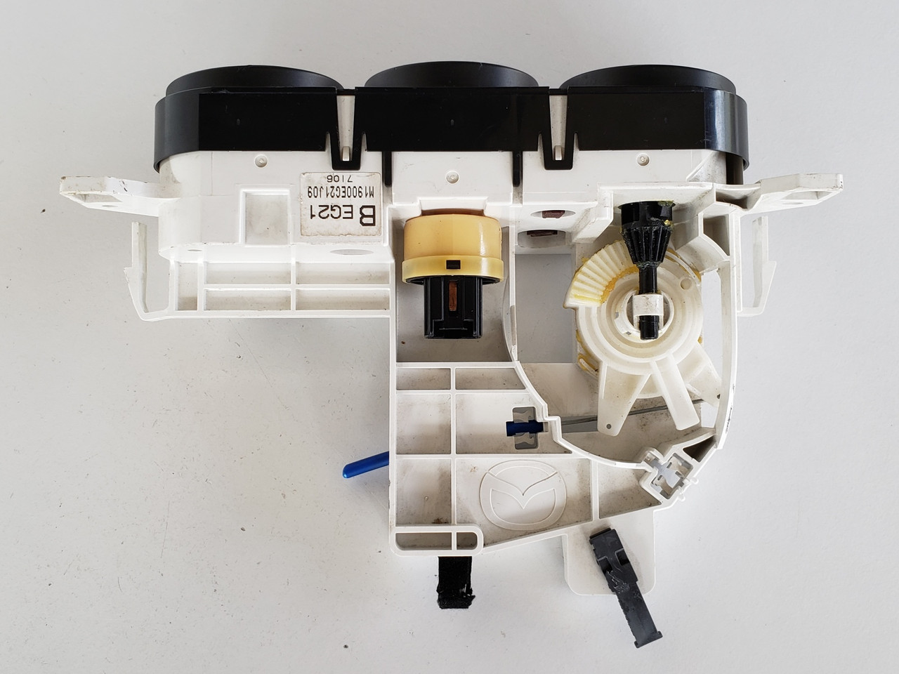 07-09 Mazda CX-7 CX7 EG2161190E Climate Control Panel Temp Unit A/C Heater