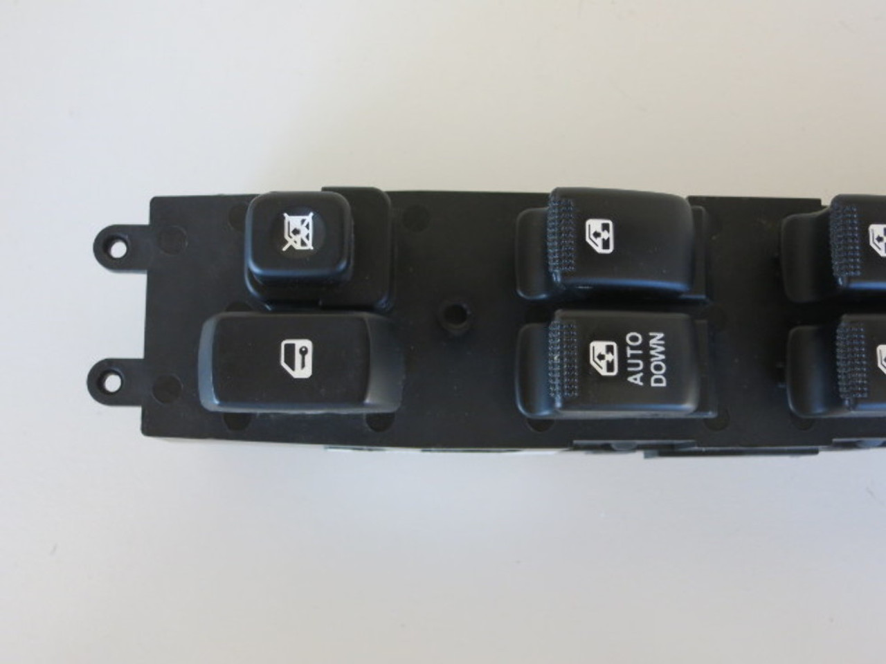 06 07 08 Kia Sedona Drivers Side Left Master Window Switch OEM