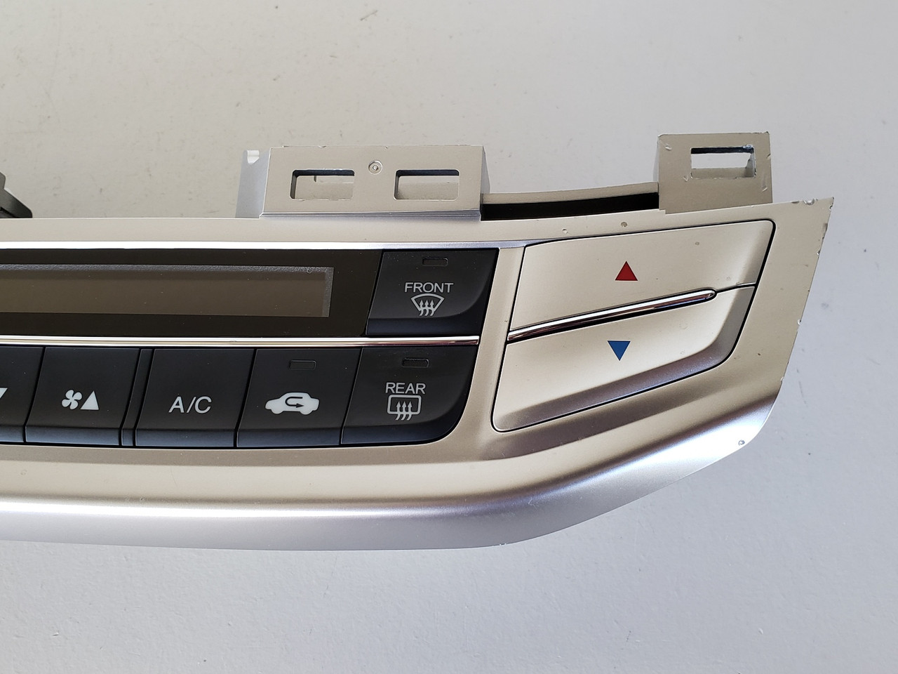 13-15 Accord LX 79600-T2F-A61 Climate Control Panel Temperature Unit A/C Heater 13-15 Accord LX 79600-T2F-A61 Climate Control Panel Temperature Unit A/C Heater