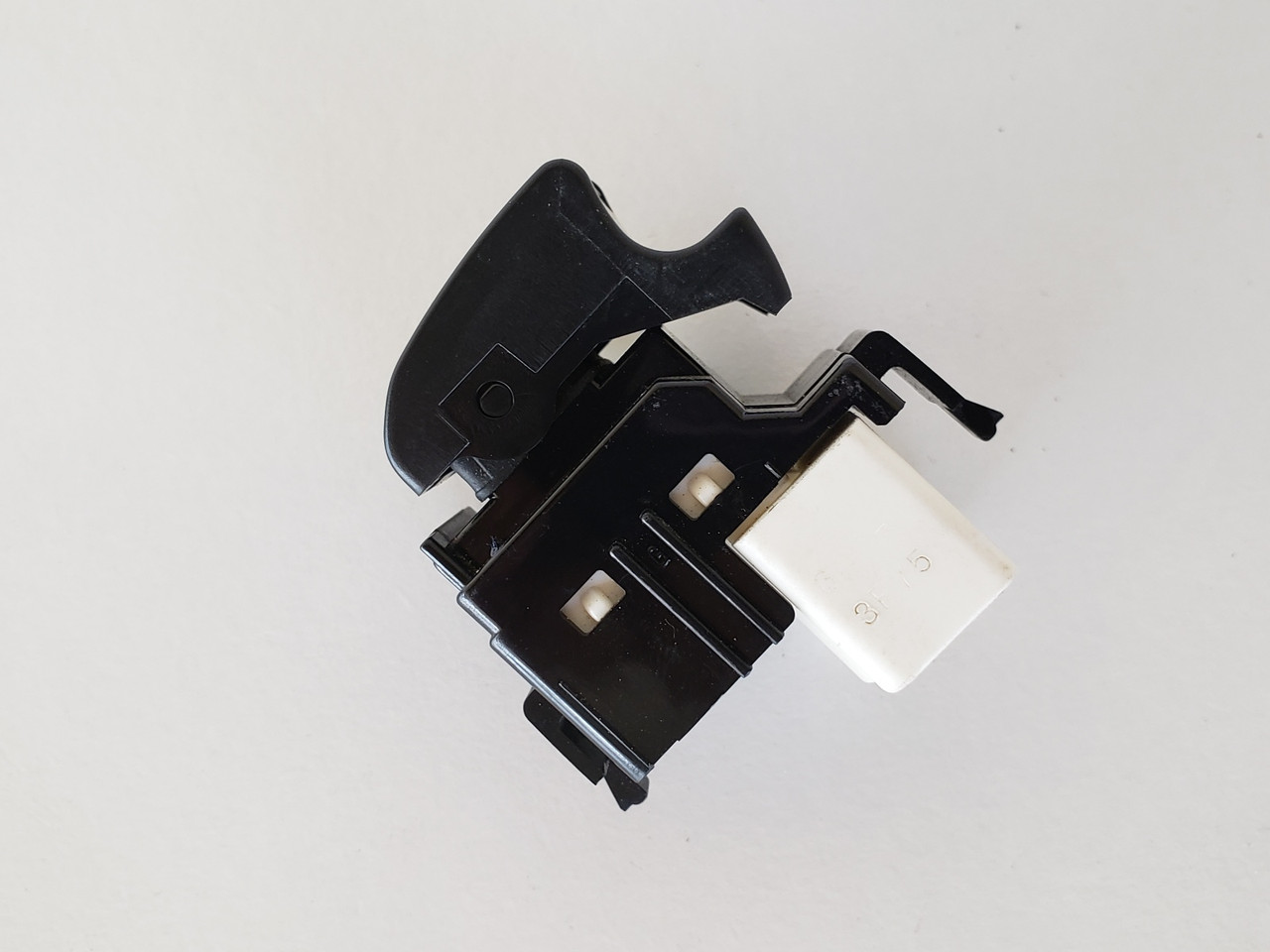 04-09 Toyota Prius Left / Right Rear Passenger Window Switch OEM