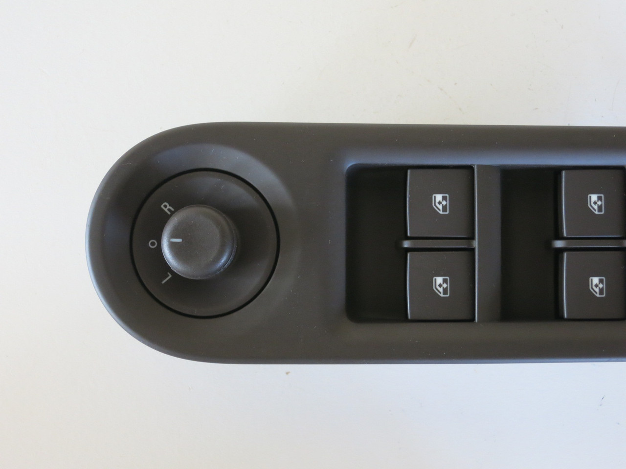 14 Buick Lacrosse Drivers Side Left Master Window Switch OEM 14 Buick Lacrosse Drivers Side Left Master Window Switch OEM